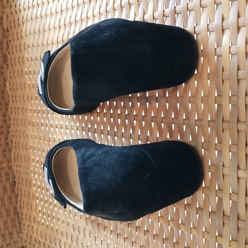 Bettye Muller Pumps View 3